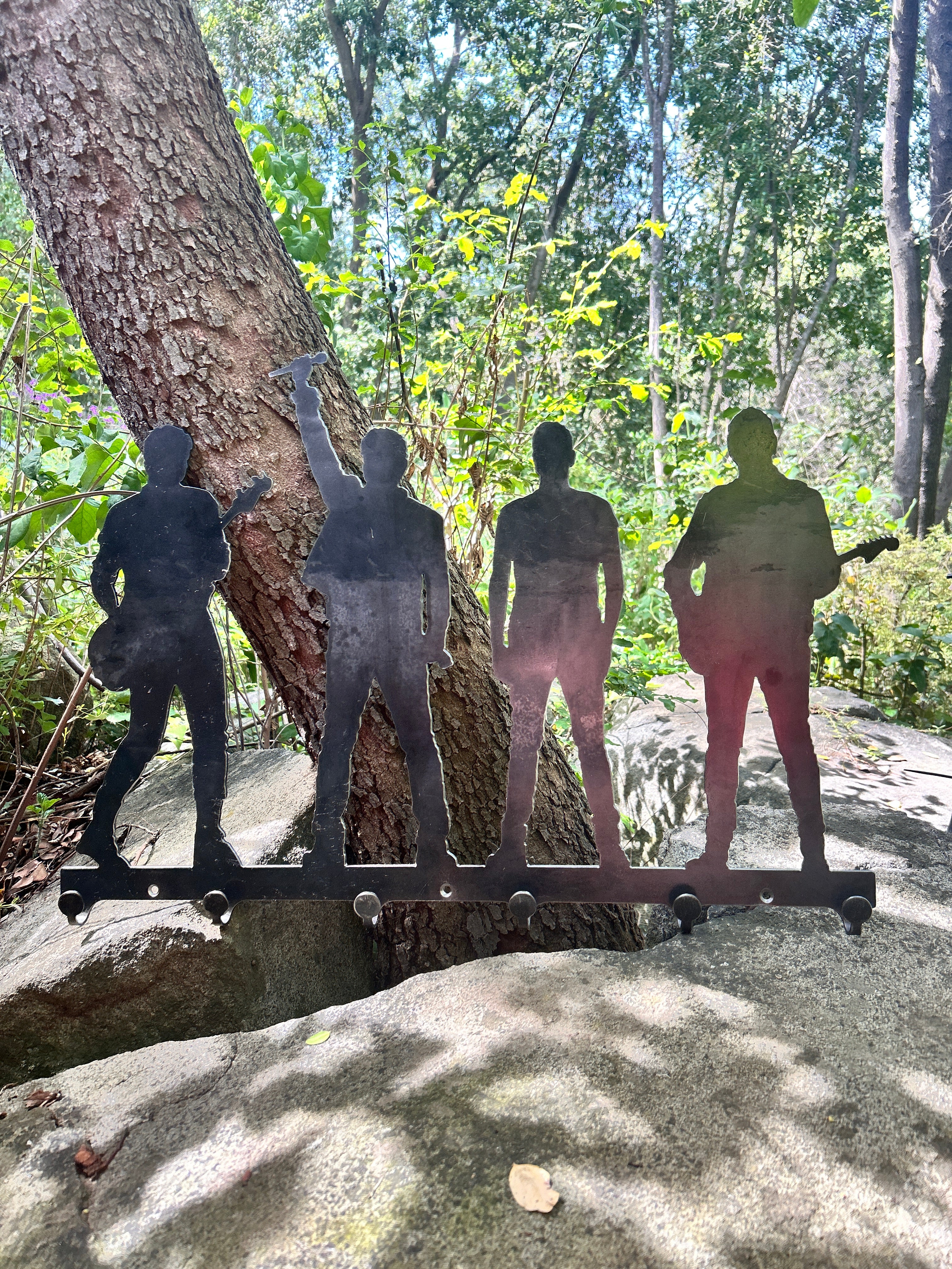 Percheros de Pared Metal con Diseño - Colgadores Personalizados Acero