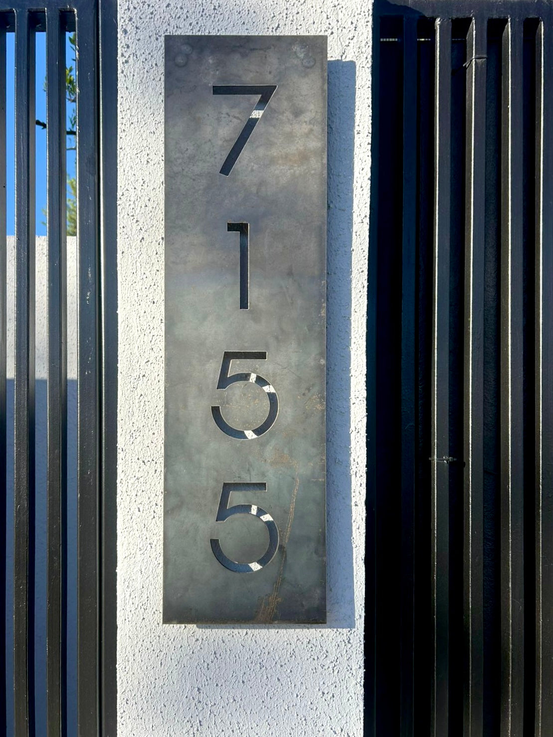 Número Calado en Placa Número