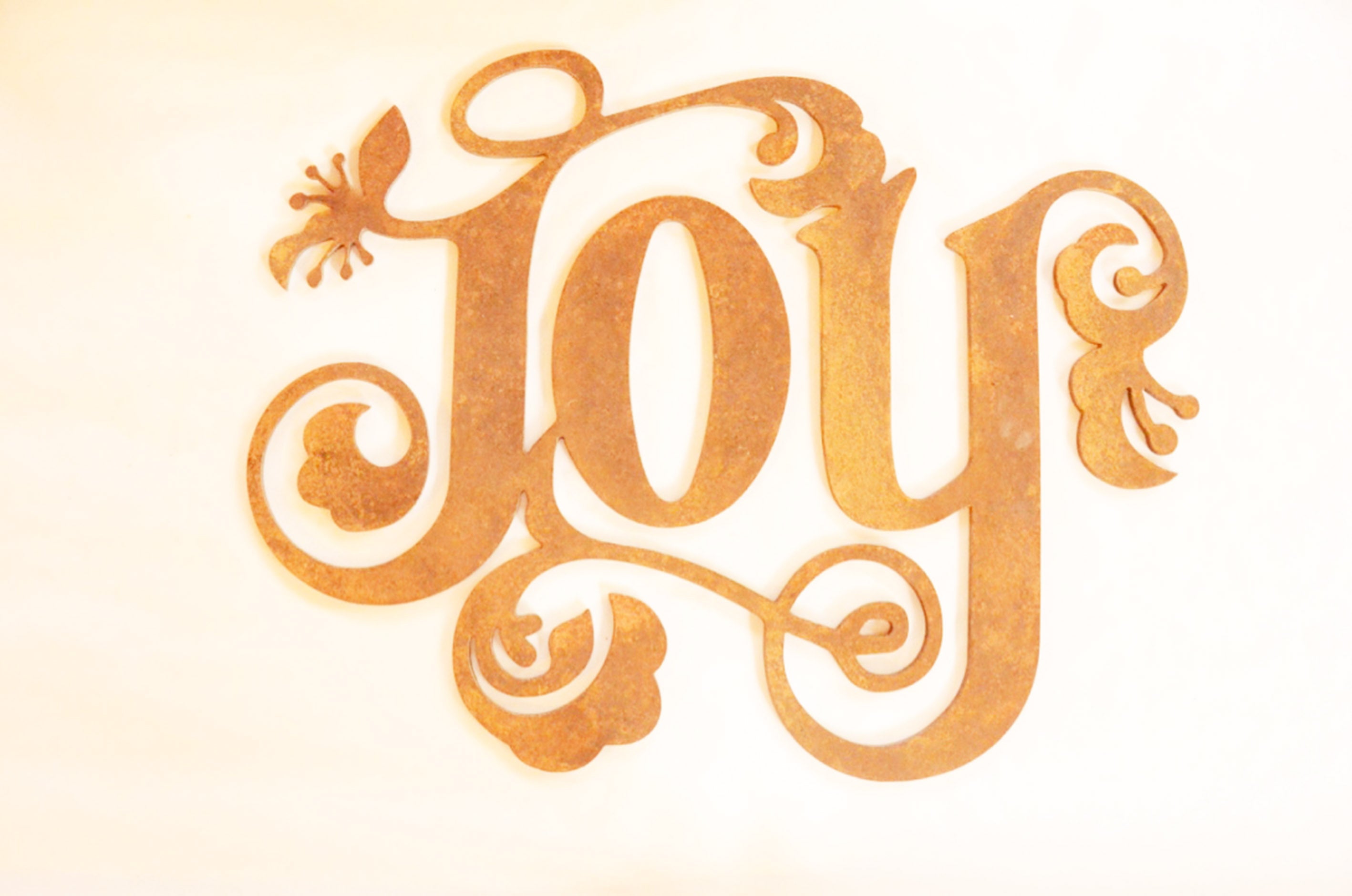 Palabra JOY en metal negro decoración de pared estilo moderno IronPig