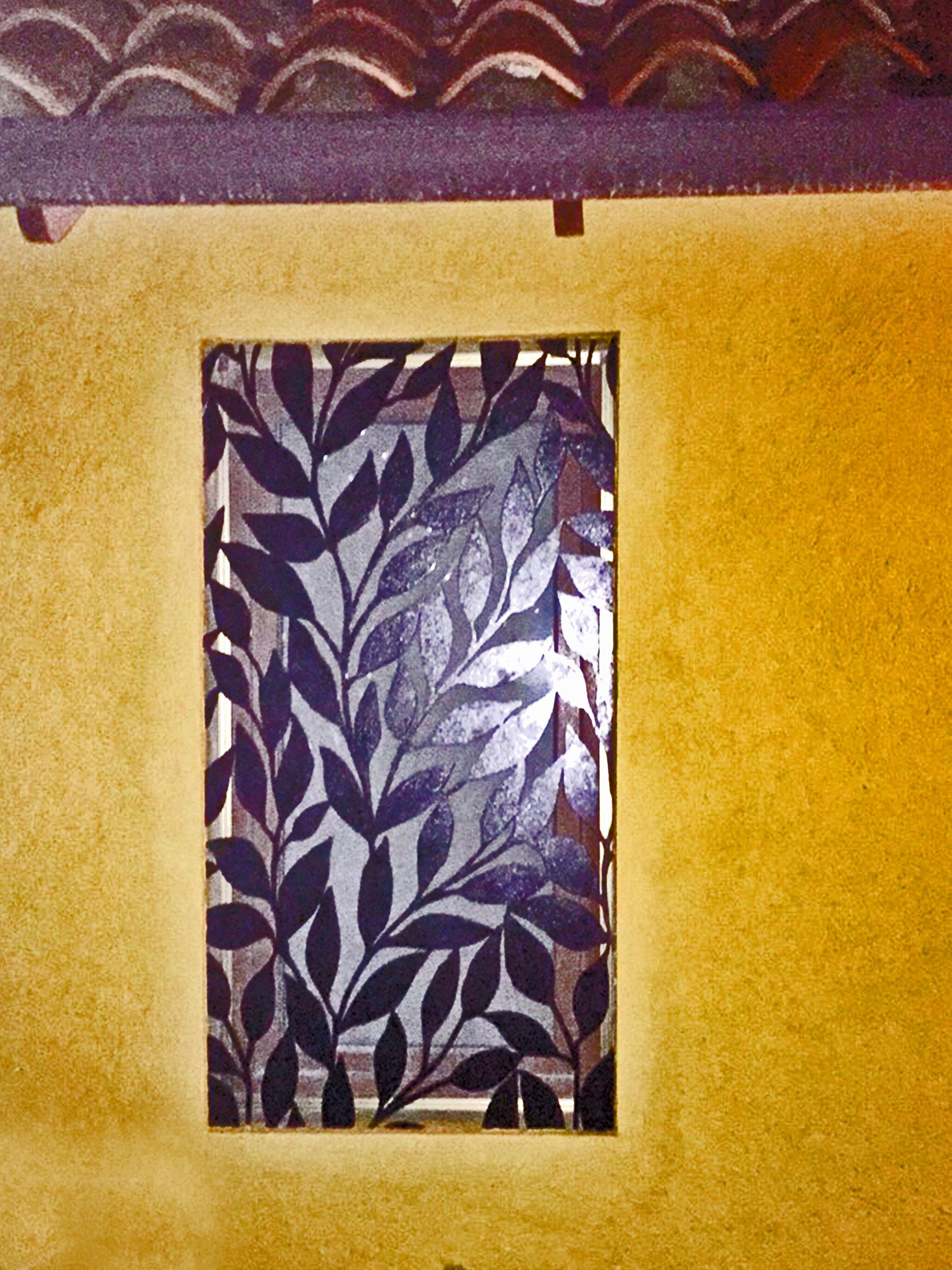 Protección decorativa para ventana en fierro negro IronPig Chile