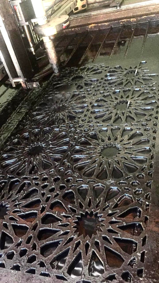 Fabricación y diseño laser plasma-Baranda seguridad metal diseño patron marroqui - interior o exterior - Protección artística escalera balcón piscina - Metal resistente-premium y artesanal IRONPIG Chile