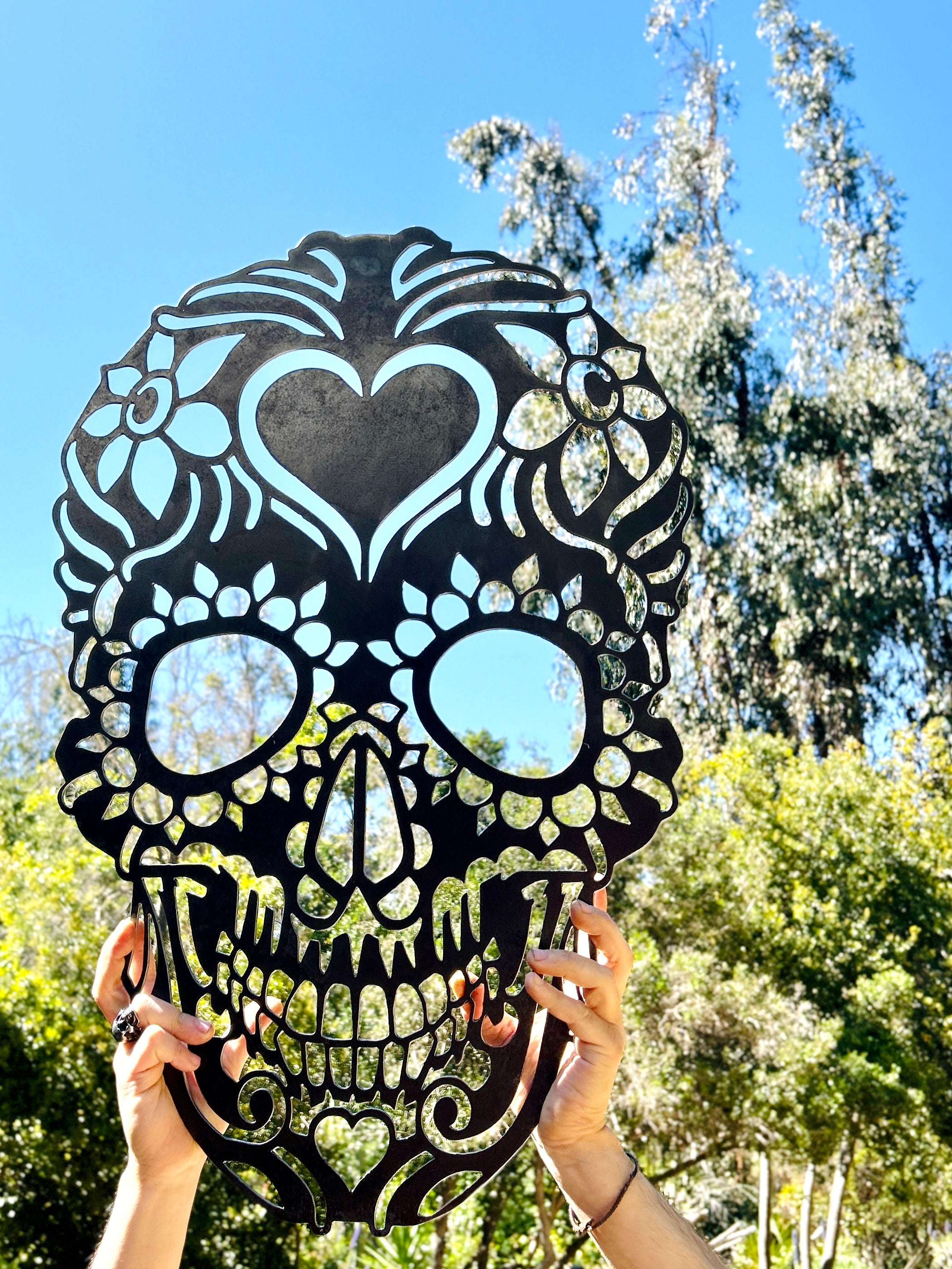 Colgante decorativo corazón Catrina en acero negro diseño IronPig Chile