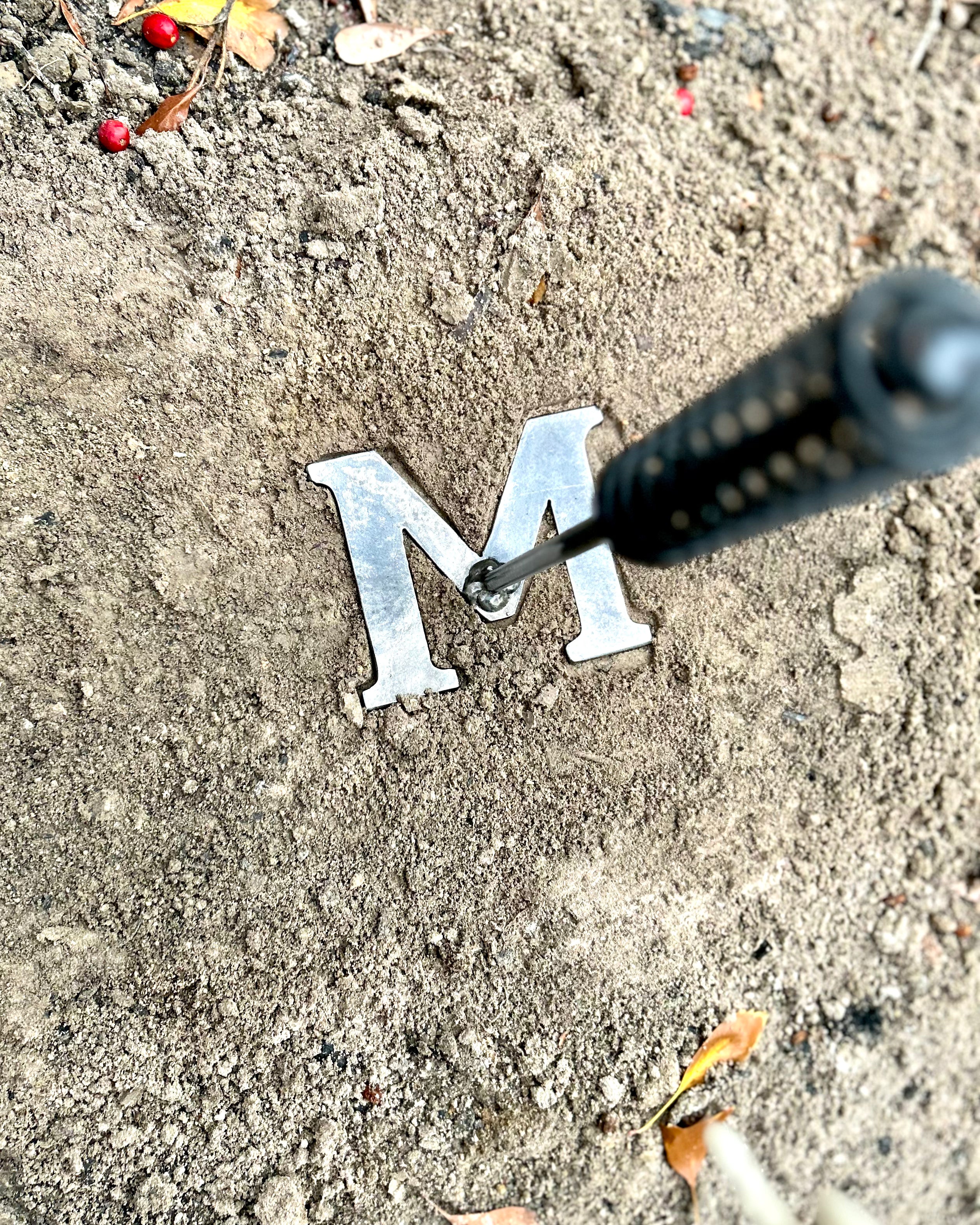 Marca de fuego acero negro branding marketing ganado madera cuero artesanía Chile