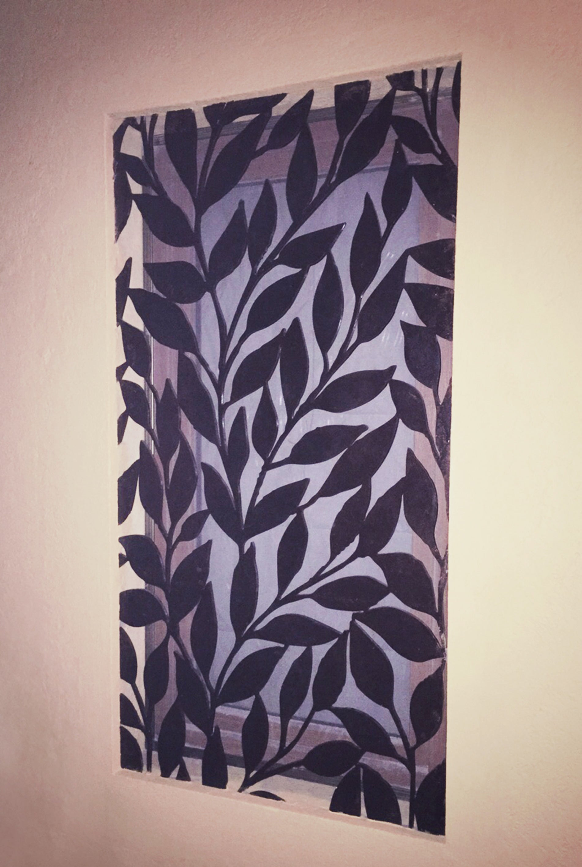 Reja de seguridad para ventana en metal negro diseño decorativo personalizado