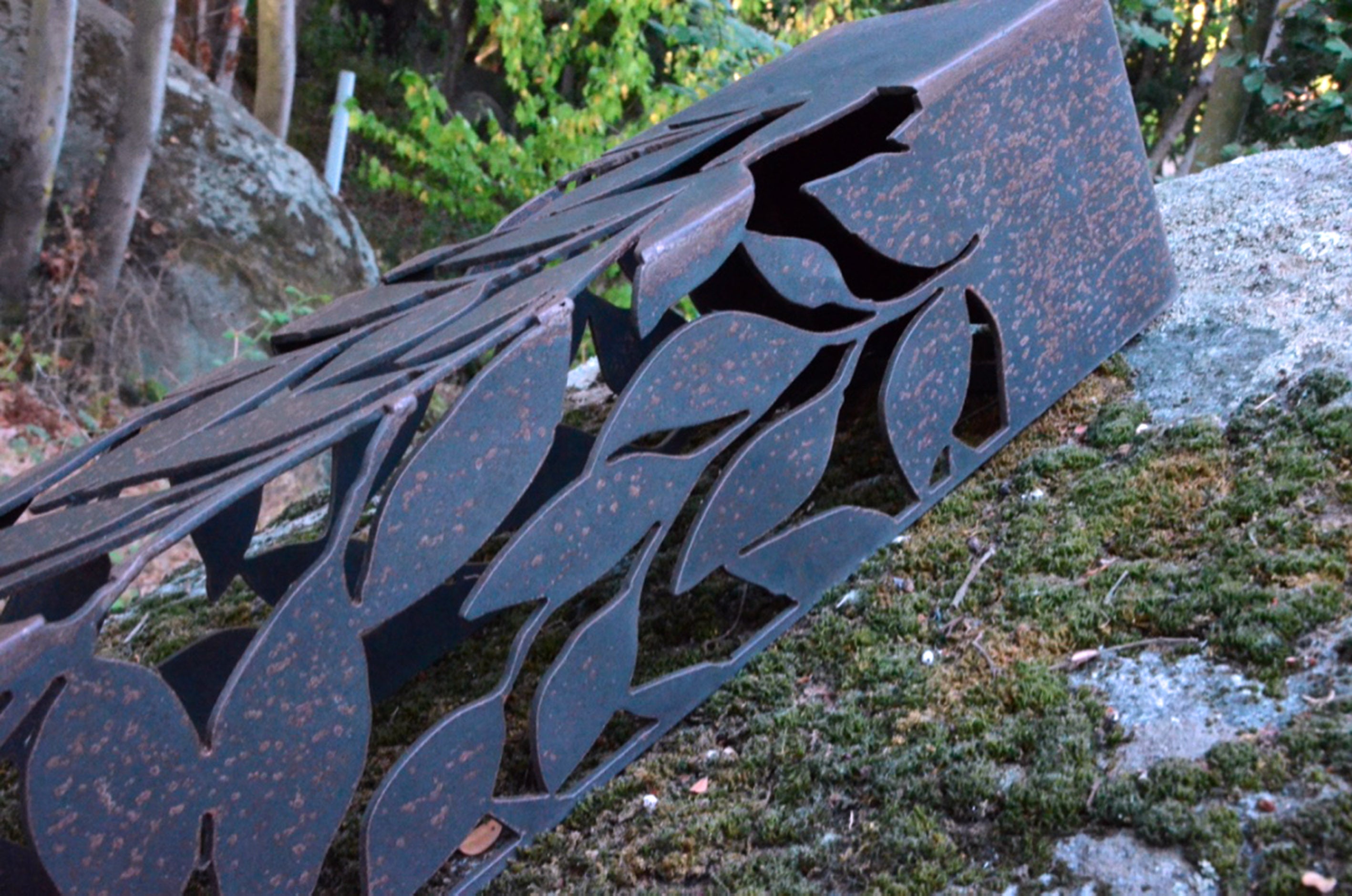 Lámpara rectangular de metal negro personalizable para muro o mesa